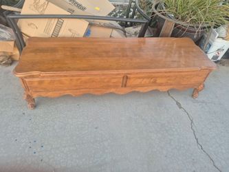 vintage Drexel Heritage French Provincial style piece featuring carved cabriole legs.