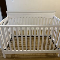 Crib +mattress Perfect Condition 