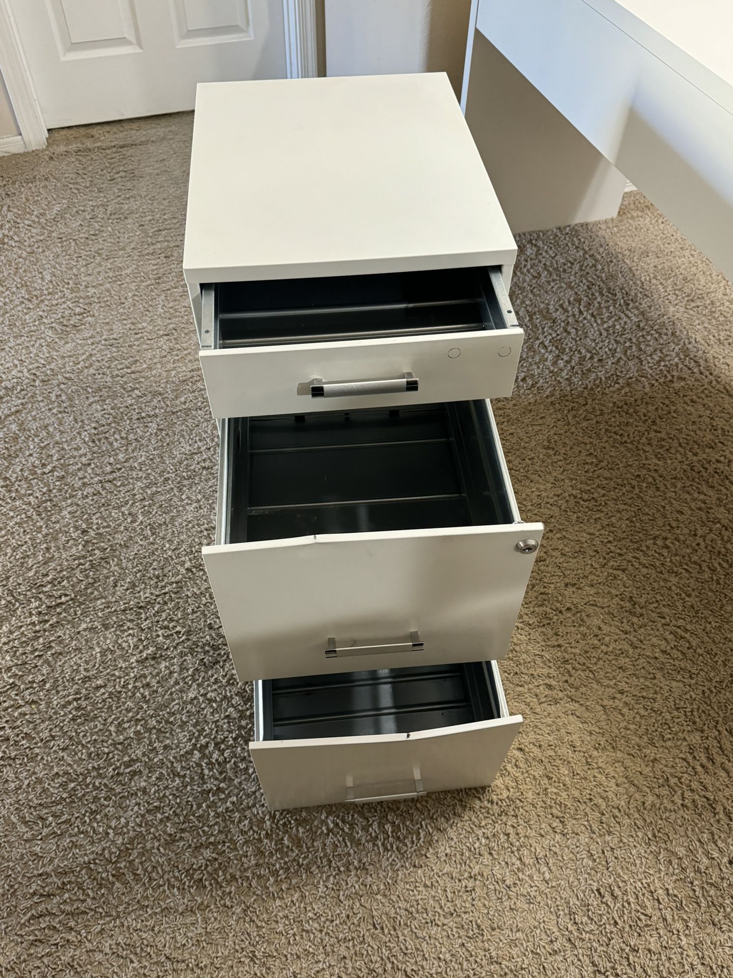 Vertical 3 Drawer File Cabinet