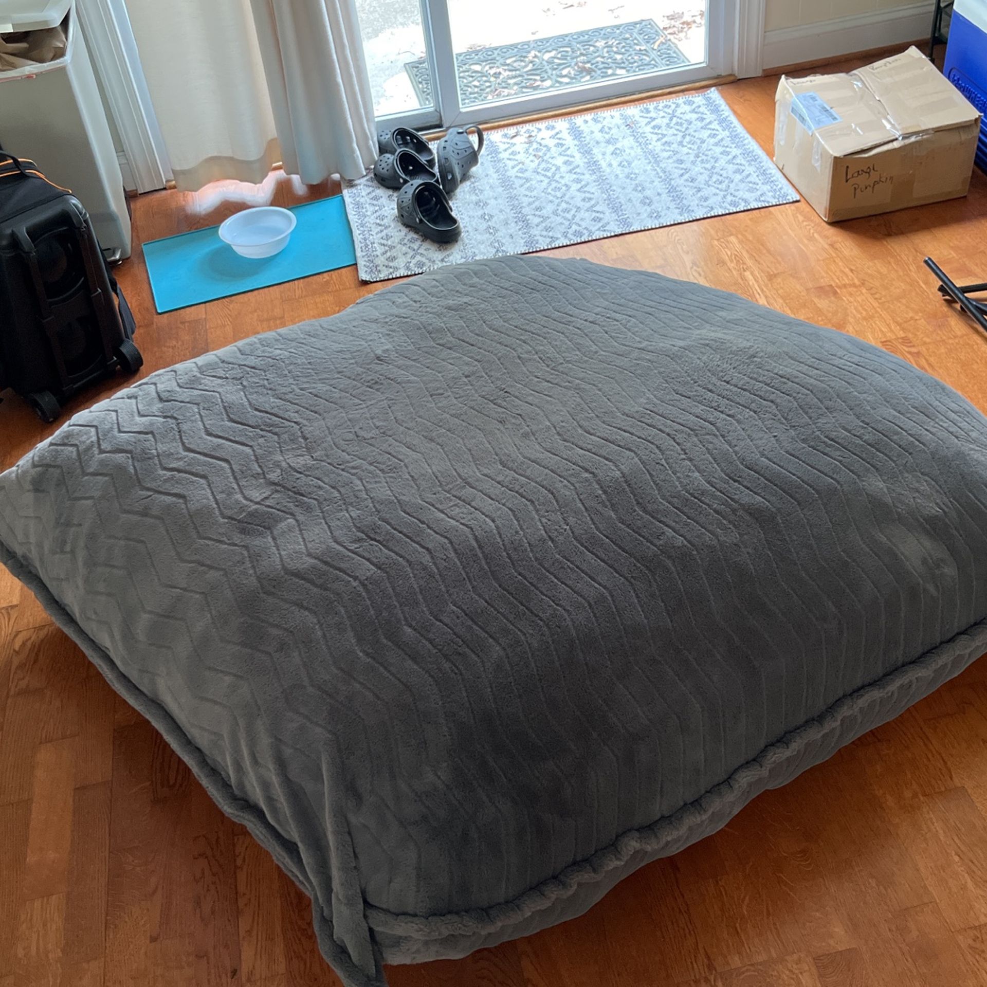 Costco Crash Pillow (Grey/Blue)
