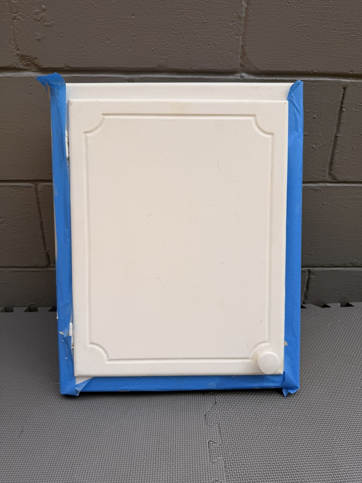 VINTAGE WOODEN MEDICINE CABINET WITH 2 SHELVES 18.5" TALL