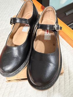 Zapato escolar de piel para niña