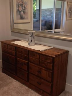 Bedroom dressers & nightstands