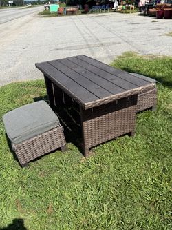 3-Piece Outdoor Wicker Patio Set – Table & 2 Cushioned Stools