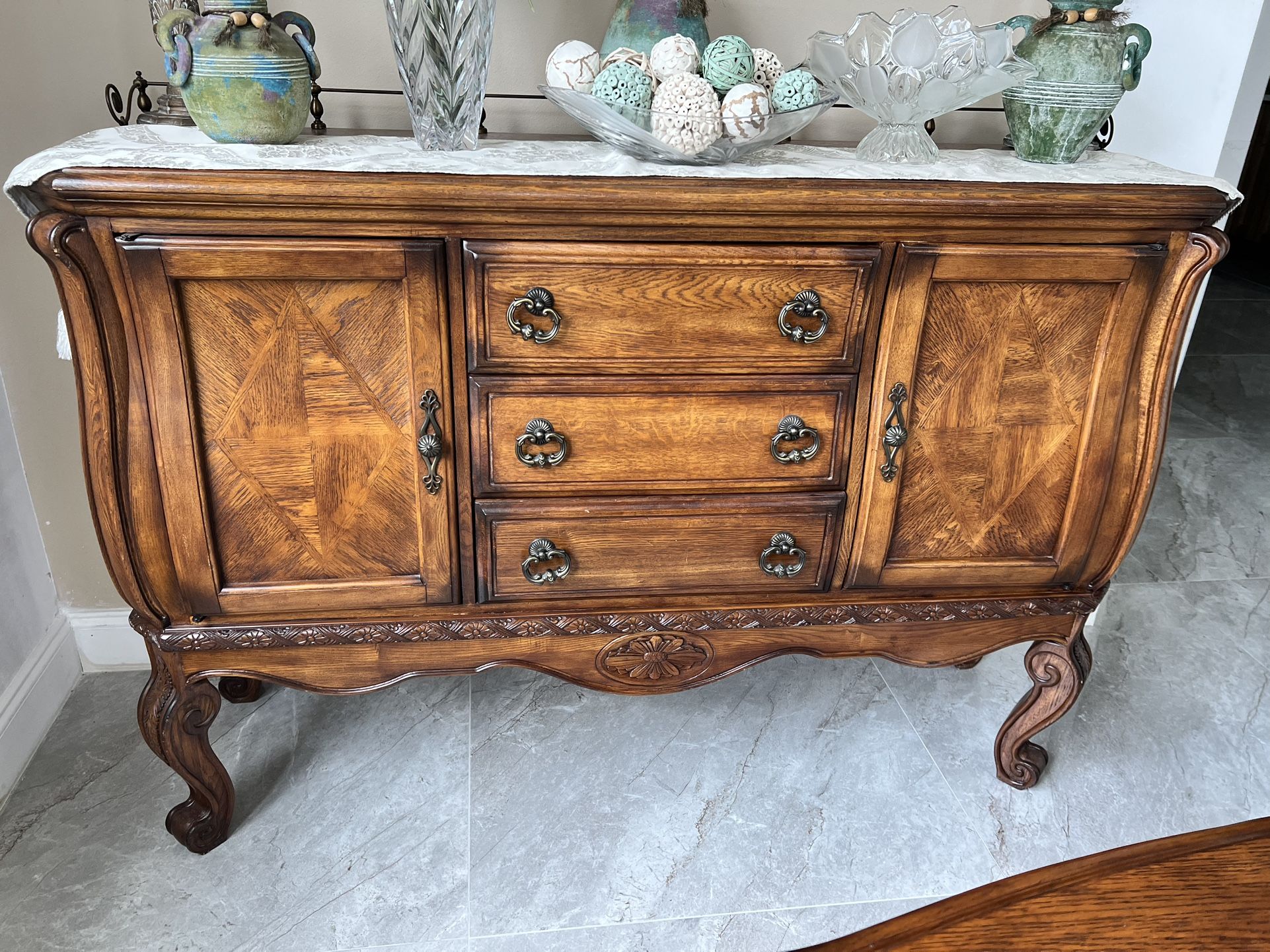 Dining Room Server Buffet