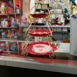 Red And Gold Ph 3 Level Display