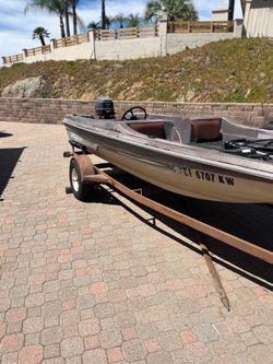 1984 Cajun Boat