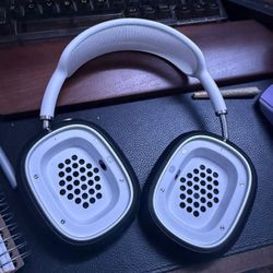 AirPod Maxes (1st gen){MSG REAL OFFER}