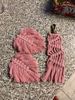 New macrame ear rings and key chain set. Hand made.