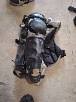 Easton Catchers gear no helmet