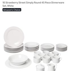 NEW IN BOX - 10 Strawberry 45 Piece Dinnerware Set