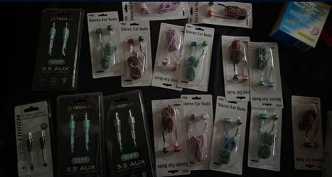Lot Of Electronic Accessories (READ BELOW FOR PRICES)