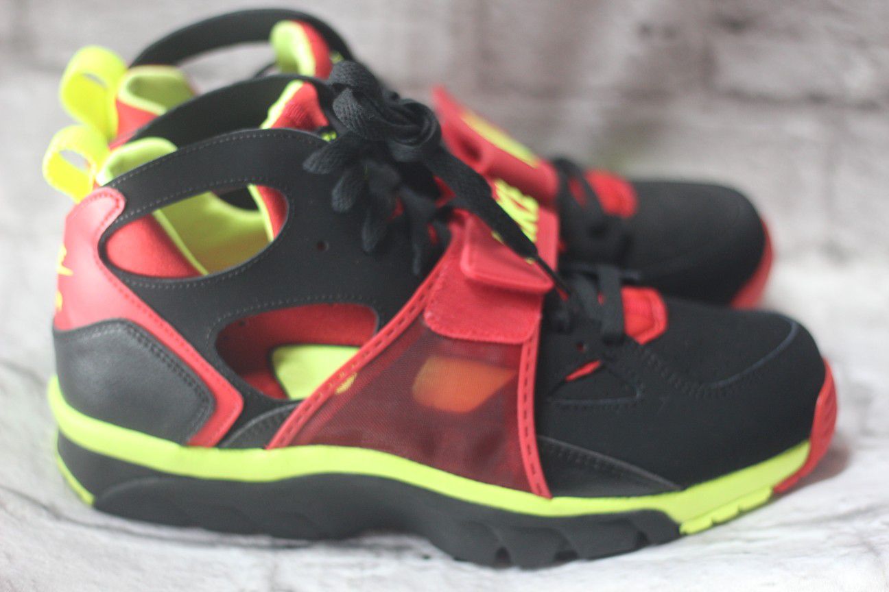 Air Nike Huarache sz (13 ONLY) *LIMITED TIME OFFER*