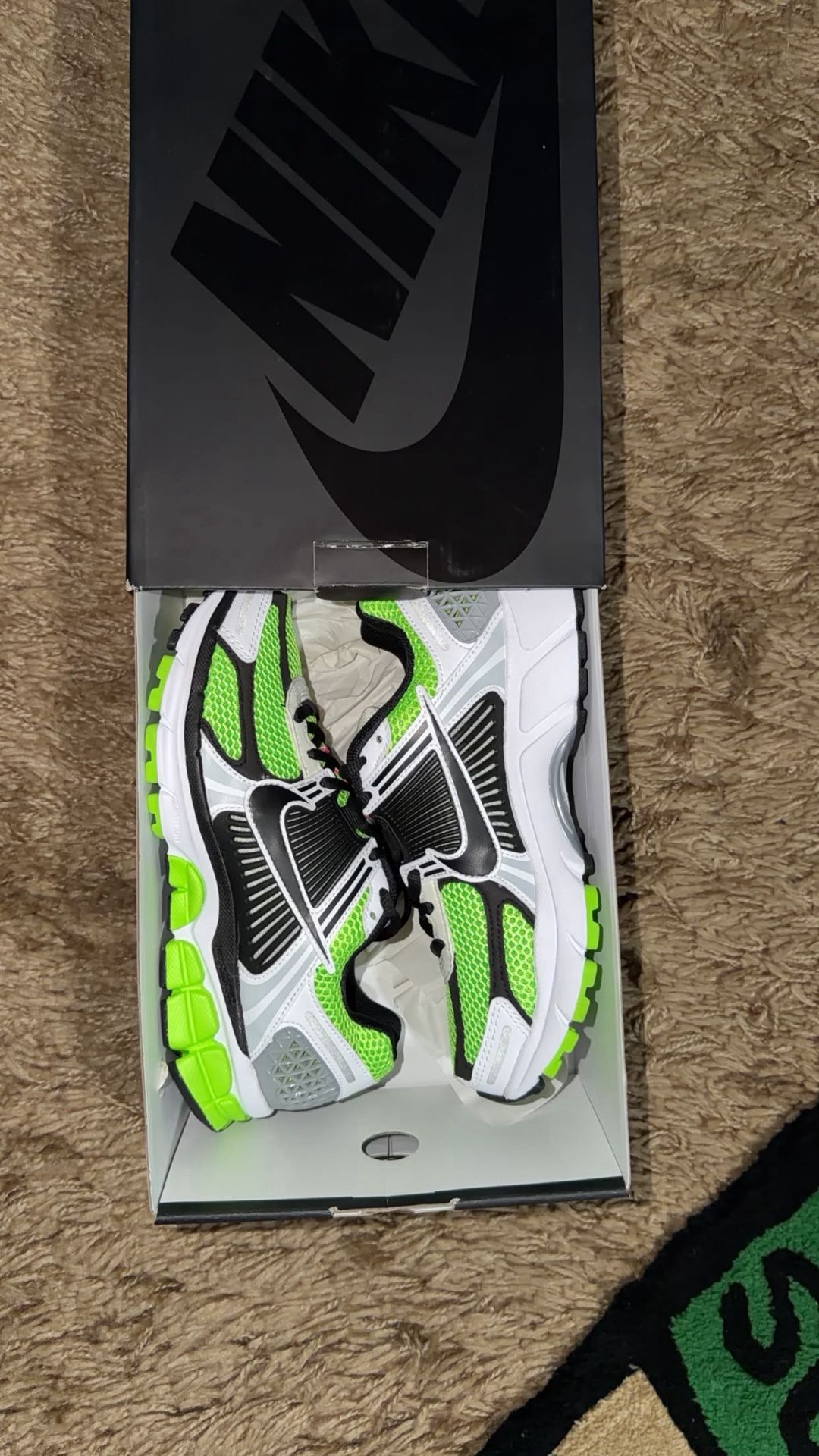 Nike Size 6.5 Men Brand New