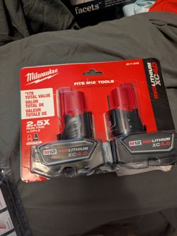 Milwaukee M12 4.0A batteries (2)