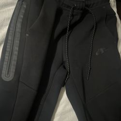 Nike Tech Sweats 