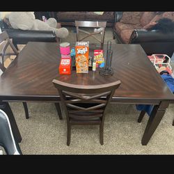 Large Dining Room Table W/ 4 Chairs And Extension