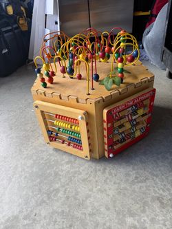 Play cube activity center