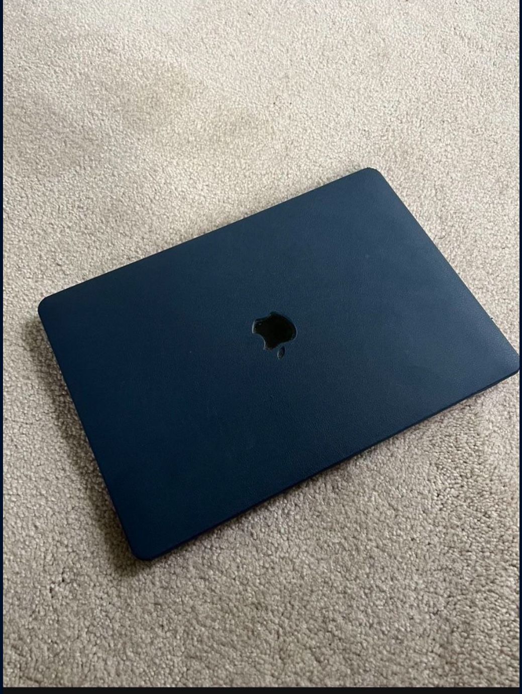 Selling MacBook Air 2020