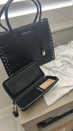 Michael Kors brand new with Wallet