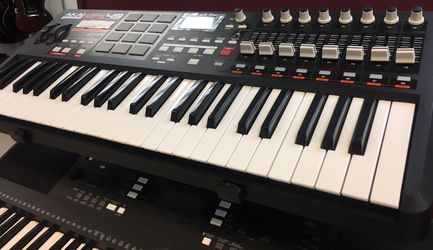 Akai keyboard