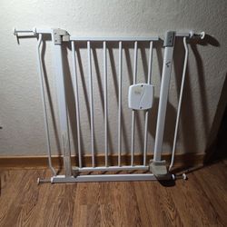 29 To 34 Inches Wide Adjustable 👶 Gate