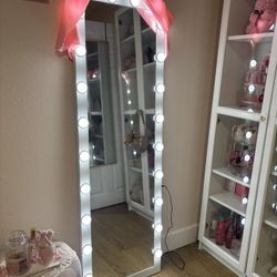 White mirror