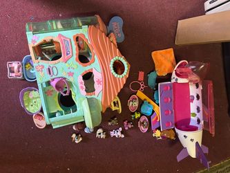 LPS Littlest Pet Shop Playset Lot with Figures