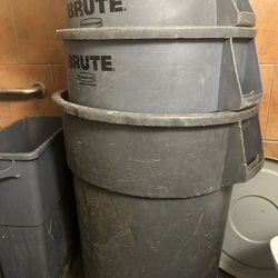 Brute Heavy duty Trash cans