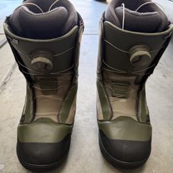 Vans Aura Pro Snowboard Boot Sz 10