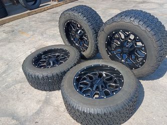 Rines para Ram y Toyota tundra 5 virlos universales 20x10 nuevos con llantas usadas