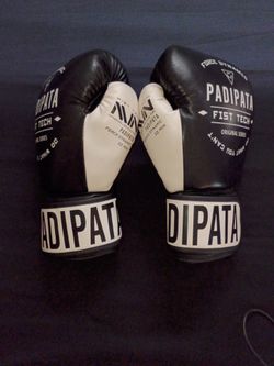 Boxing Gloves 🥊🥊