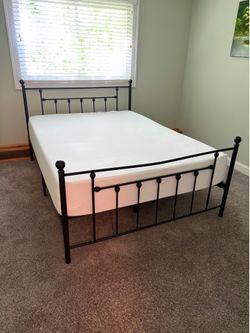 Queen Bed Frame + Zinus 12" Memory Foam Mattress
