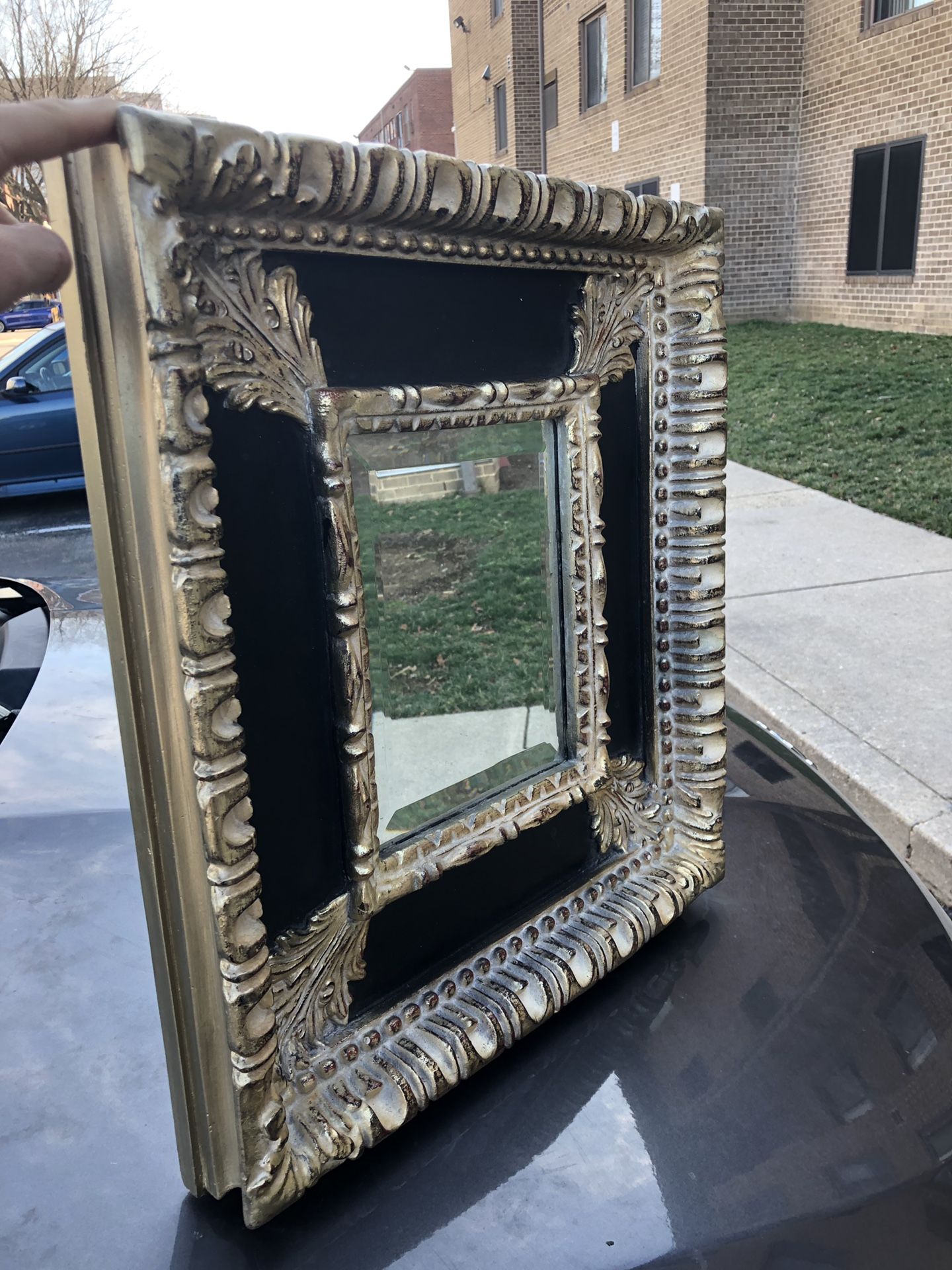 Elegant wall mirror 10x10