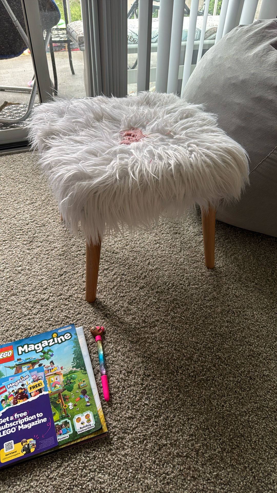 Free Chair Ottoman