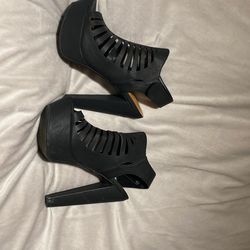 Black Heels Size 7 1/2