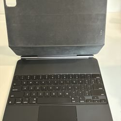 Apple iPad Cover + Keyboard Combo