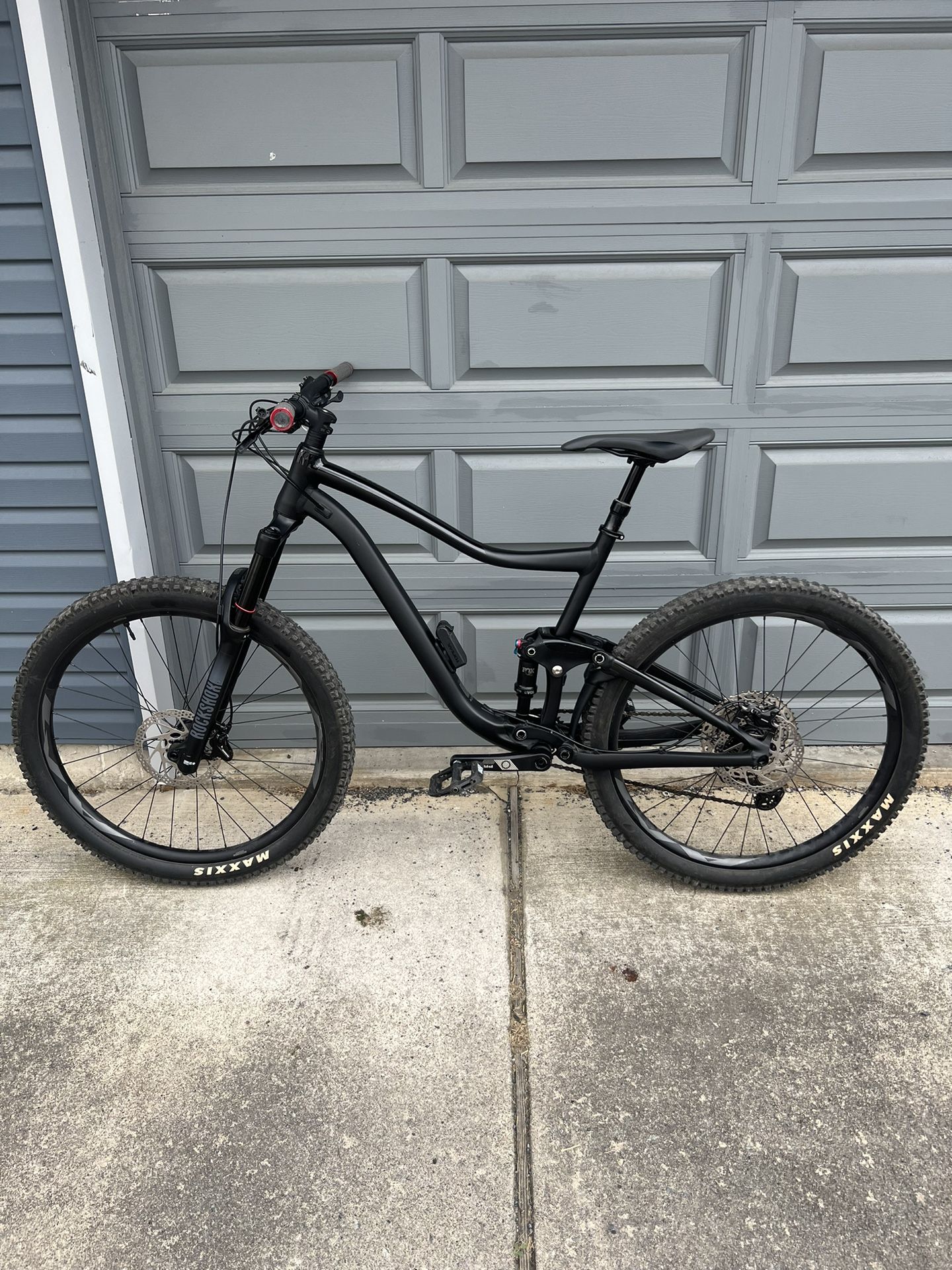 2022 GIANT TRANCE 27.5 LARGE