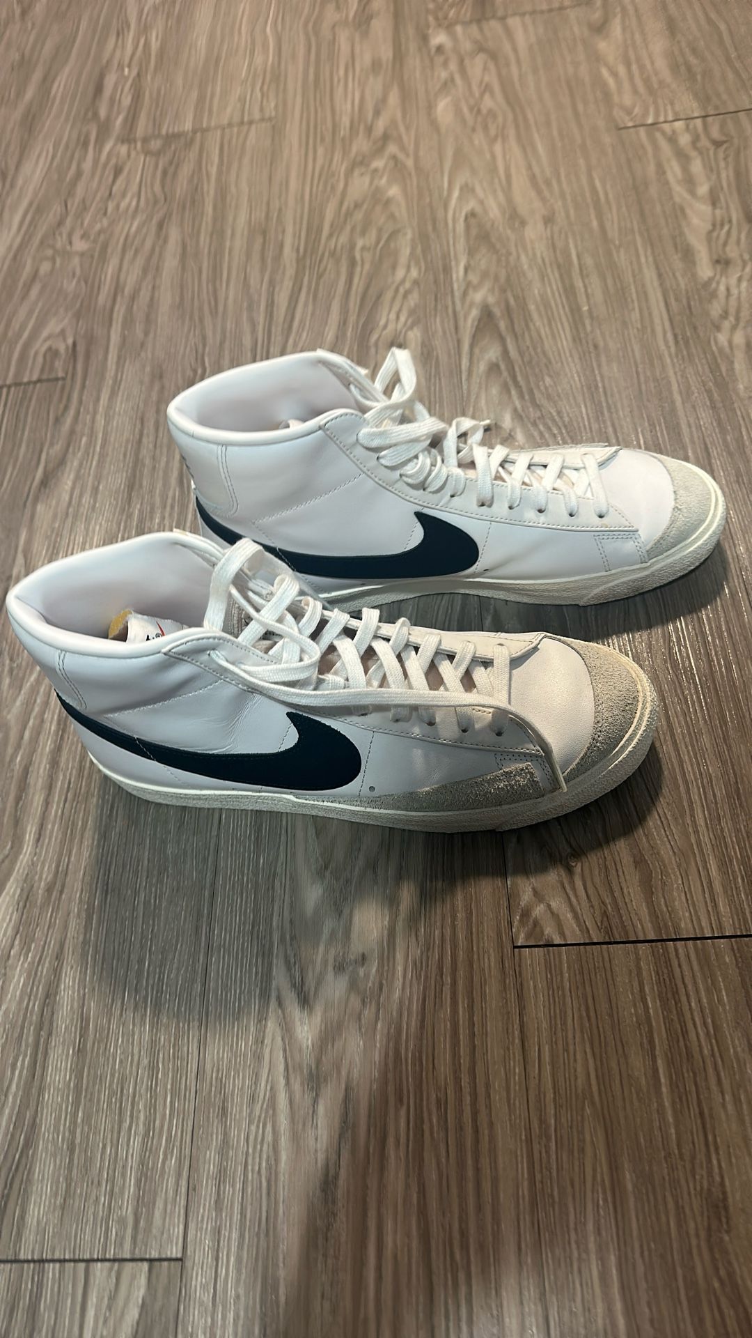 White Nike Men Basketball Shoes