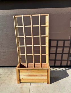 3’ Narrow Cedar Planter w/ Trellis
