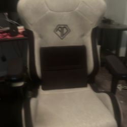 anda seat gray gaming chair perfect condition paid $300 for sale $180 obo need gone ASAP