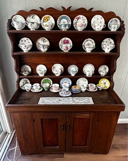 Hutch/Dry Sink with Plate Rack