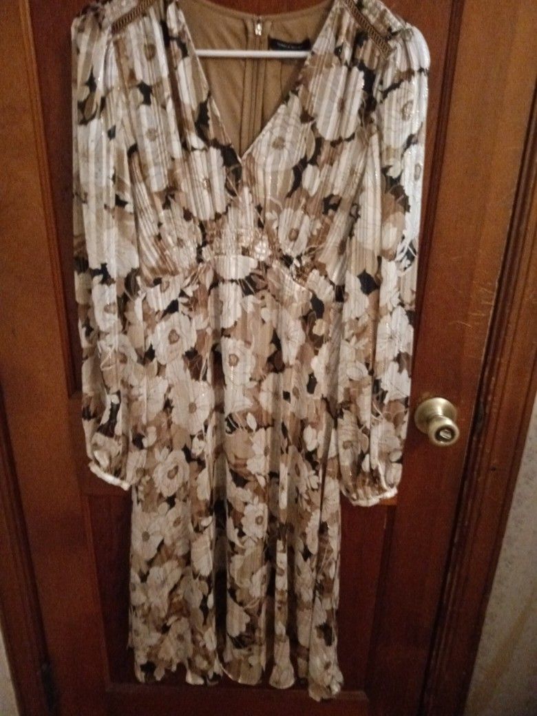 NEW w/tags TOMMY Hilfiger dress. Neutral color 