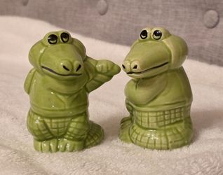 Alligator Salt & Pepper Shakers