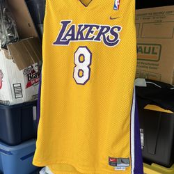 LA Lakers NBA Champion Kobe Bryant #8 Los Angeles Jersey Vintage Size LARGE 