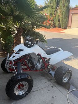 Yamaha raptor 660r