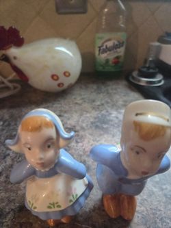 Vintage Salt and pepper Shaker