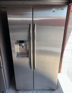 Samsung Stainless Steel Refrigerator And Freezer