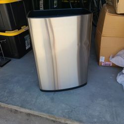 Kitchen Trash Can