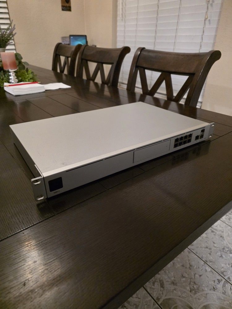 Ubiquiti UniFi Dream Machine Pro (UDM-Pro) – Excellent Condition